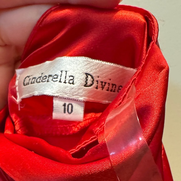 CINDERELLA DIVINE 7490 Sleeveless A-Line Satin Evening Dress Red Size 10 Prom - Picture 11 of 11